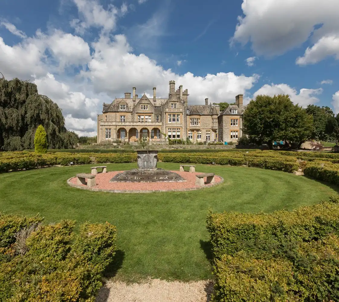 Freeland House and The Lodge